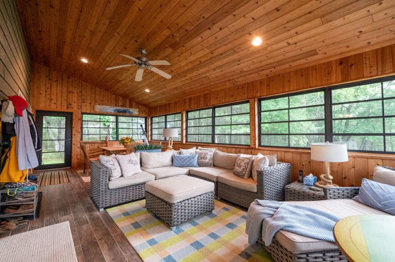 1111703