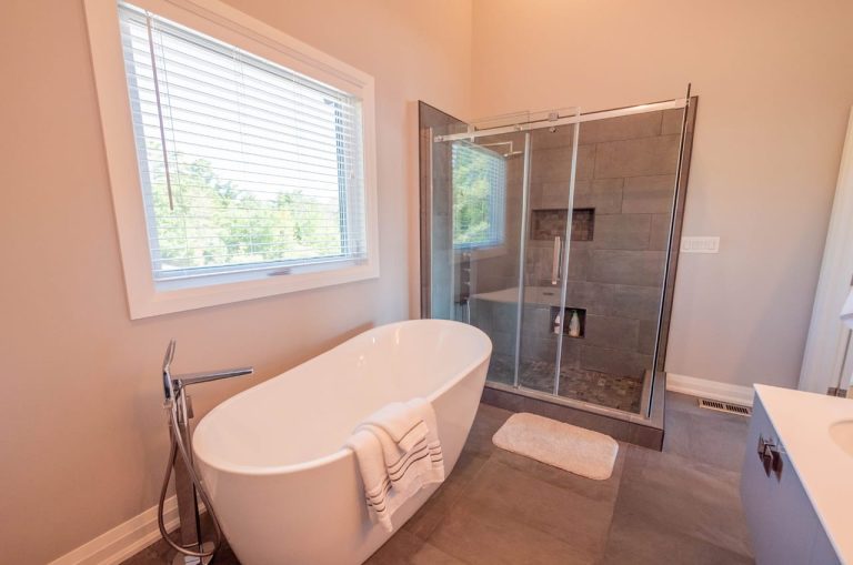 15-2nd-Floor-Main-Primary-Ensuite