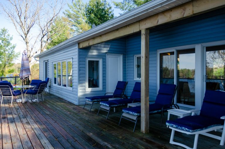 decking-with-chairs