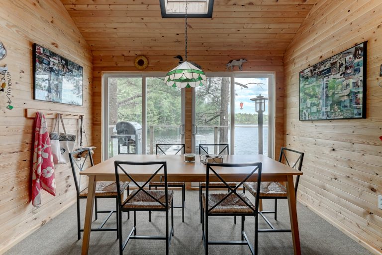 dining-area-2