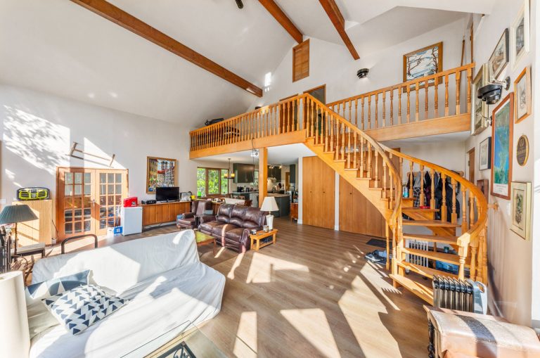 17-web-or-mls-609 South Bay Road_Updated-17