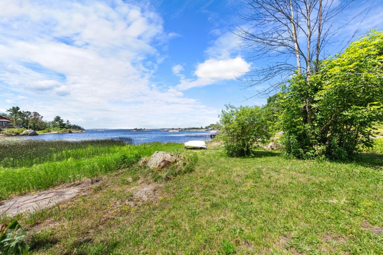 62-web-or-mls-151 Macey Bay Rd-62